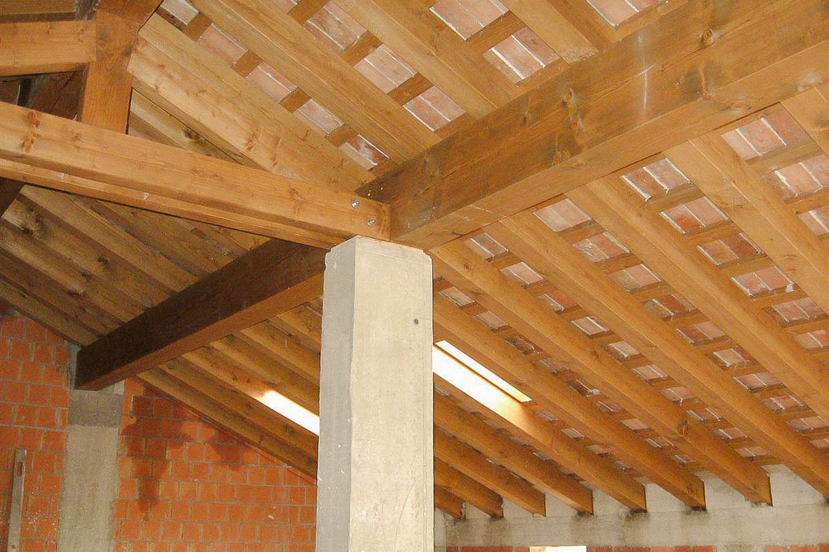 messa-in-posa-tetti-in-legno-1